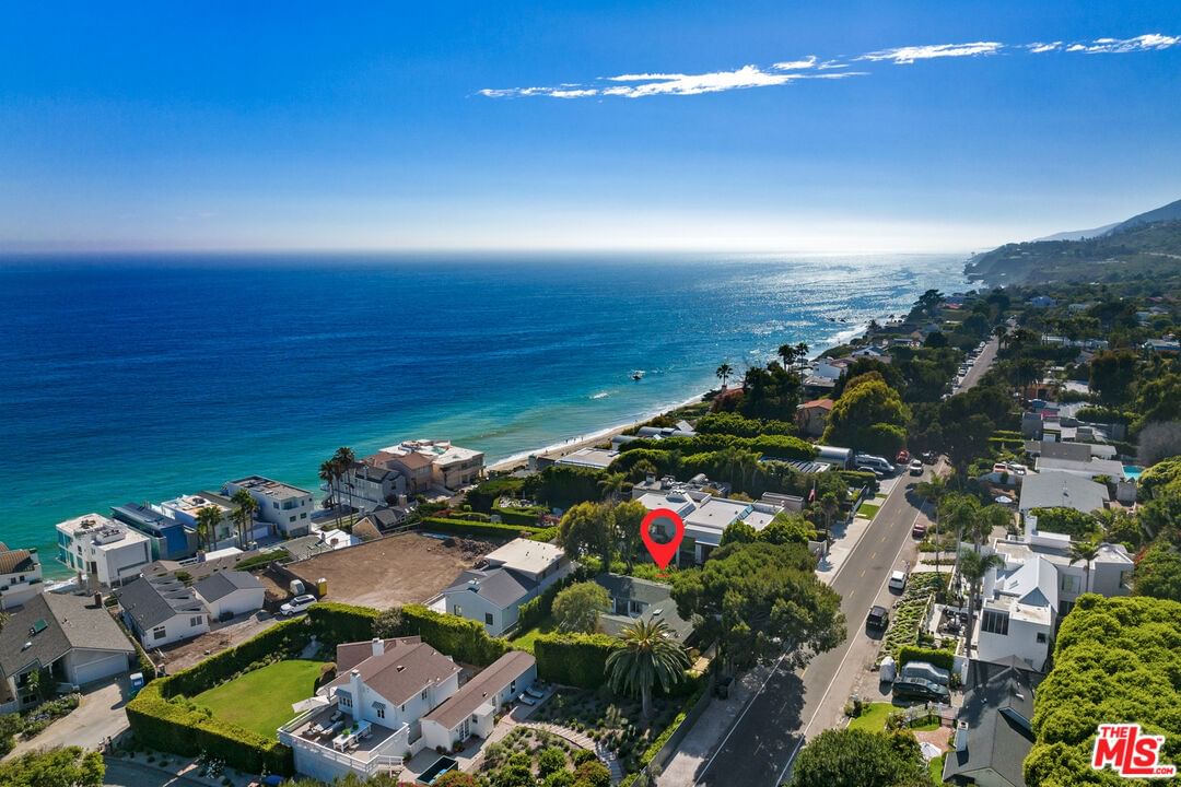 Broad Beach photo 32