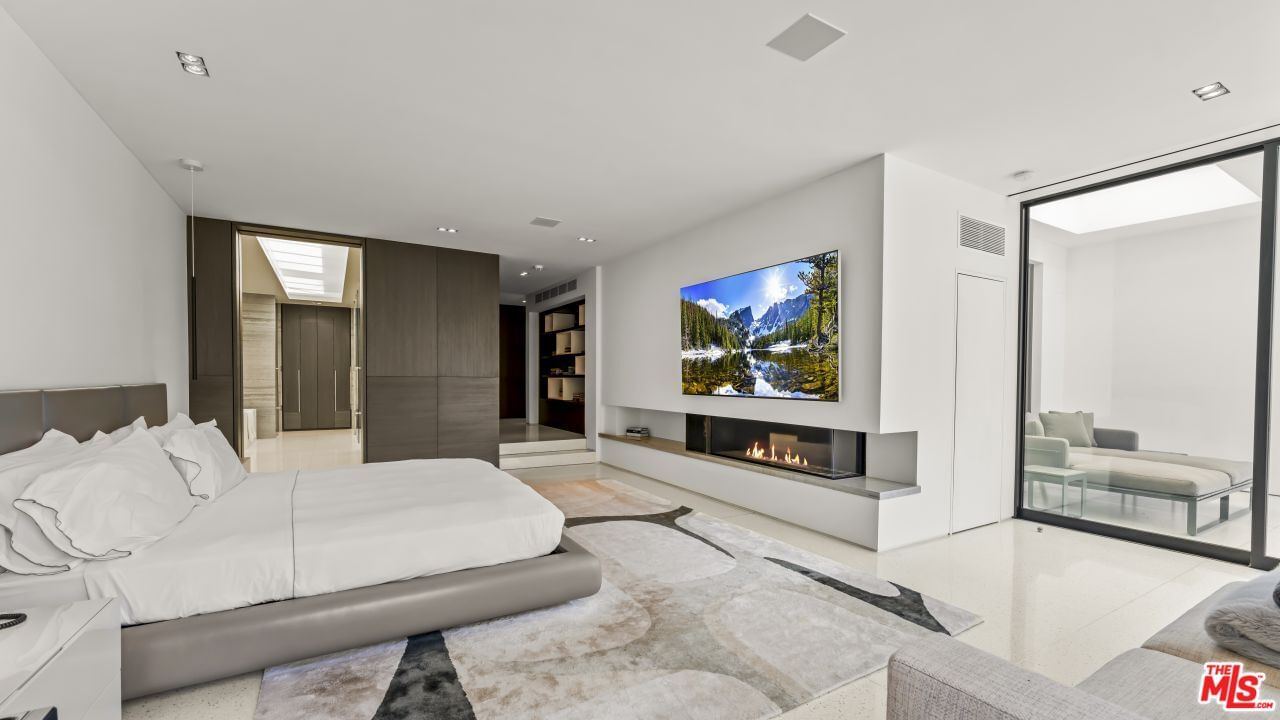 VALLEY VISTA photo 24