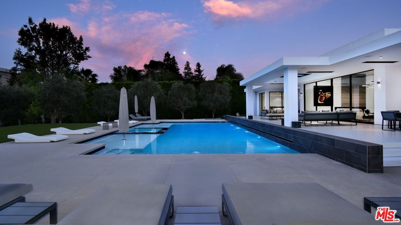 VALLEY VISTA photo 38
