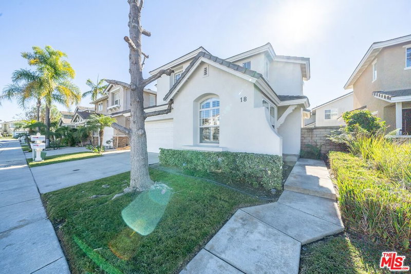 18 Bayview Dr