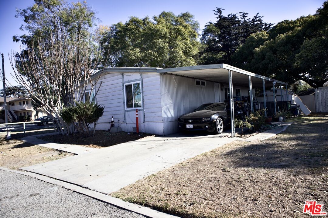 Gage Ave photo 5