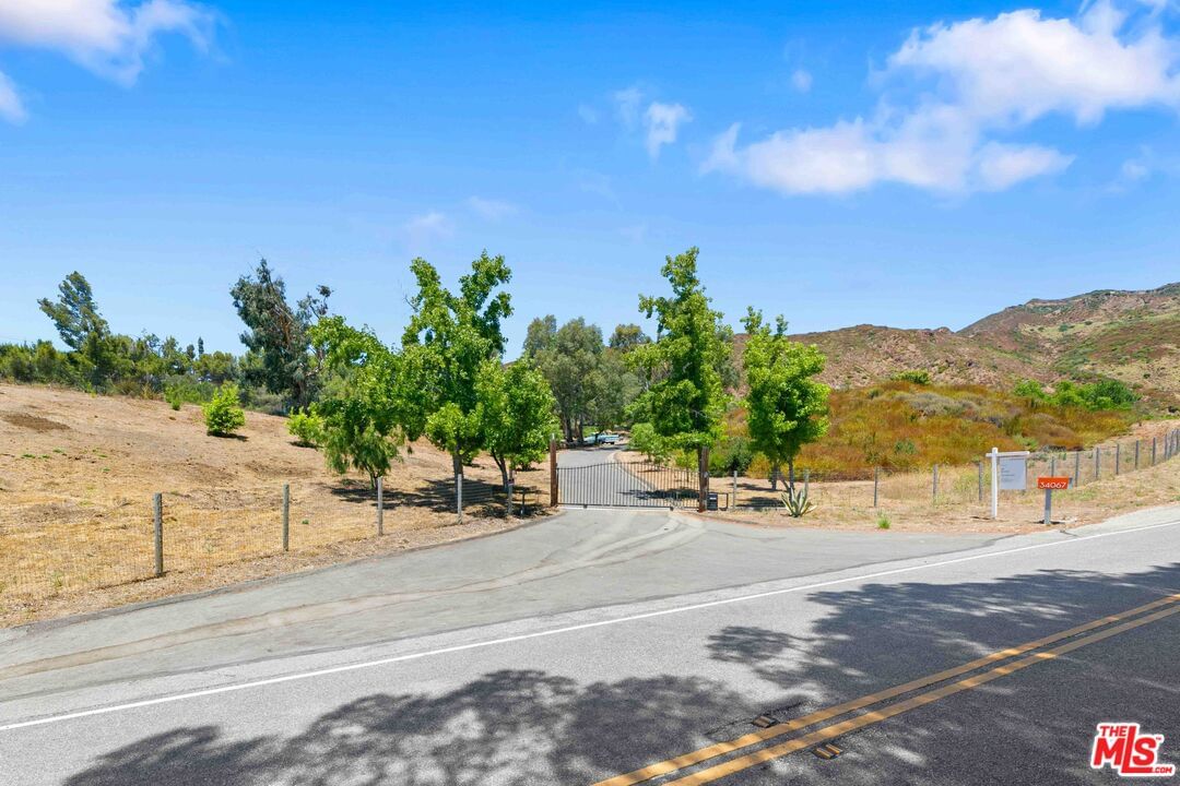 Mulholland photo 42
