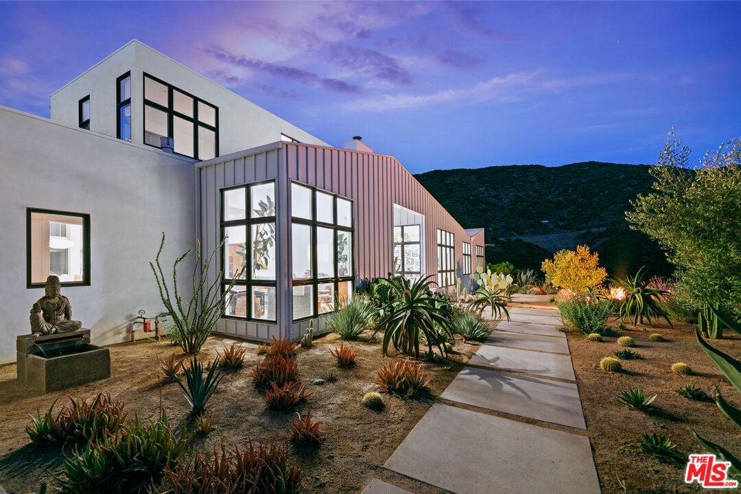 Mulholland photo 44