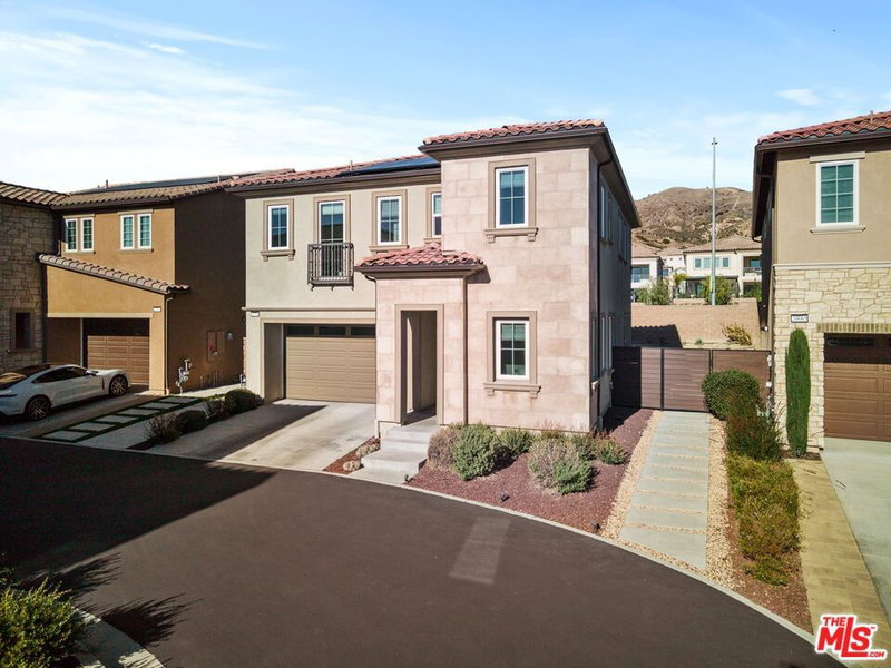 20701 Butternut Cir