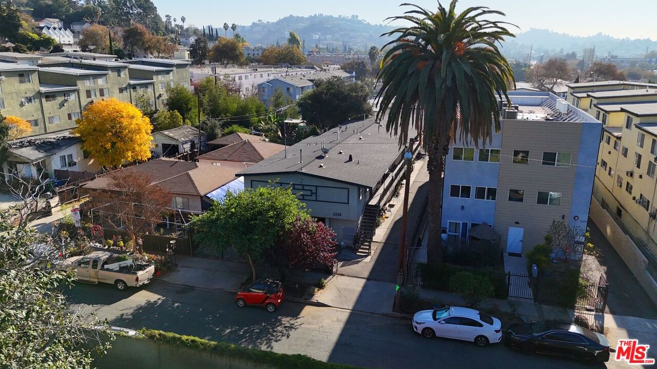 Chapman photo 11