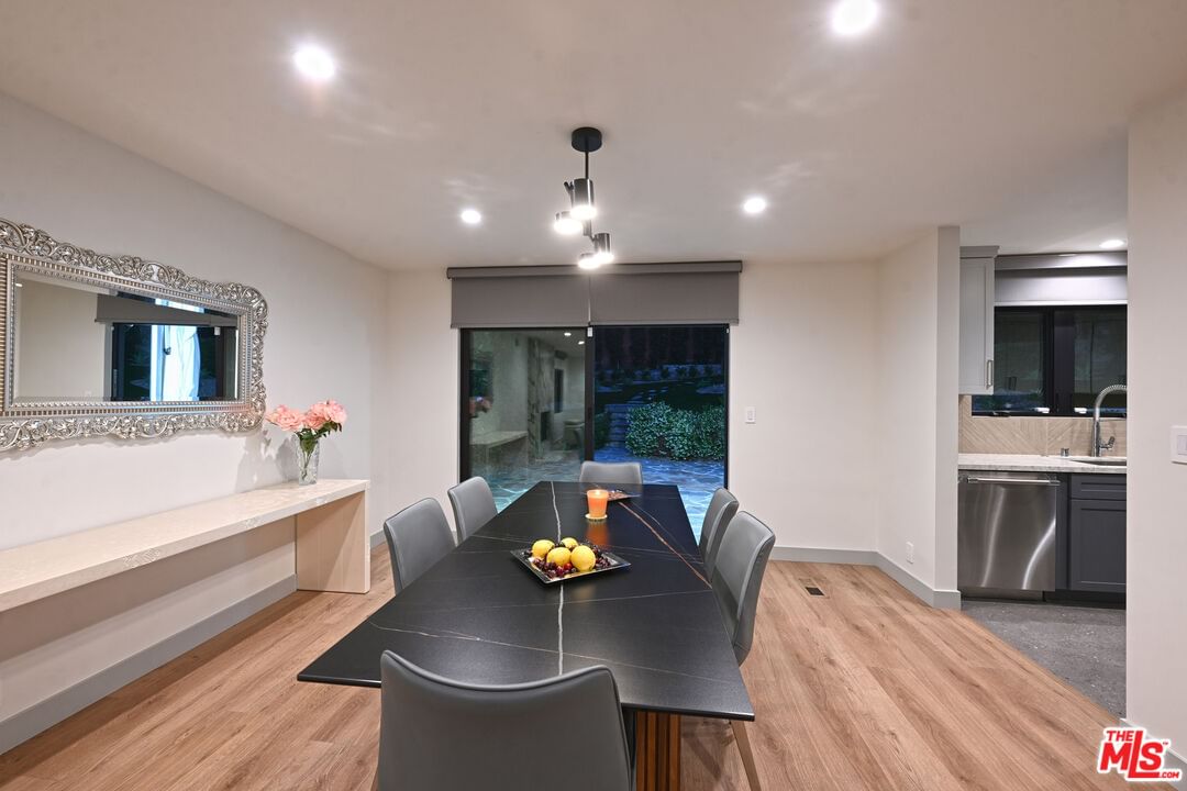 Valley Vista photo 19