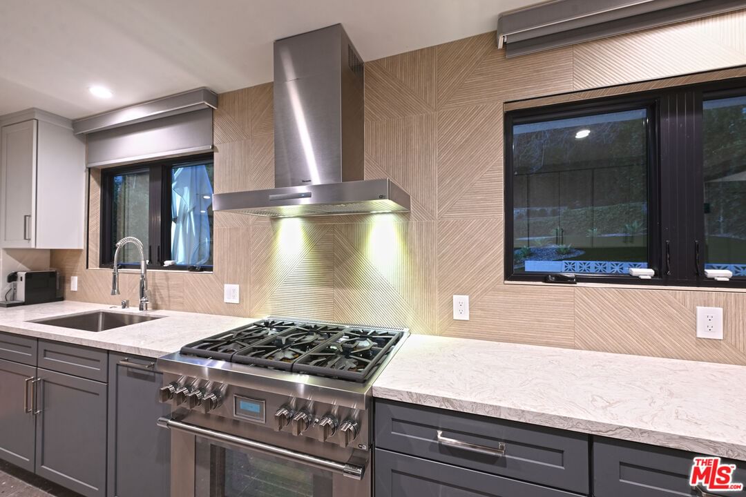 Valley Vista photo 25