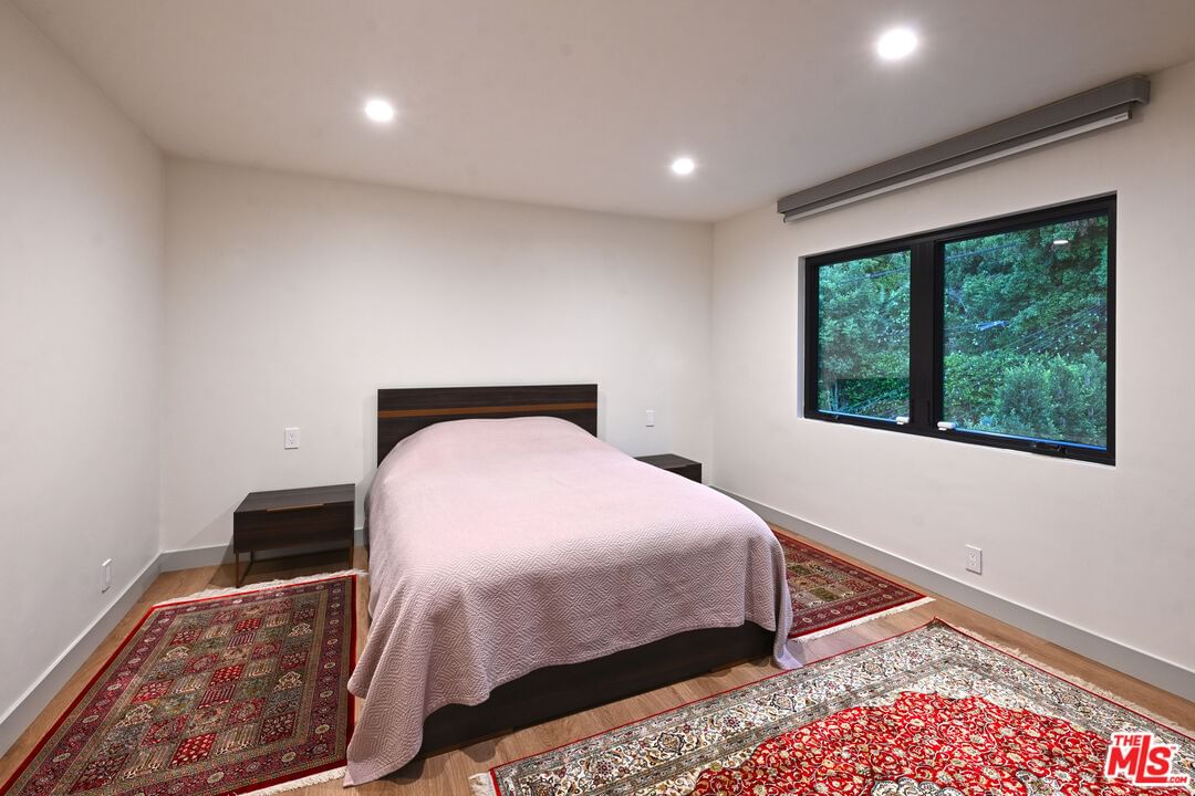 Valley Vista photo 36