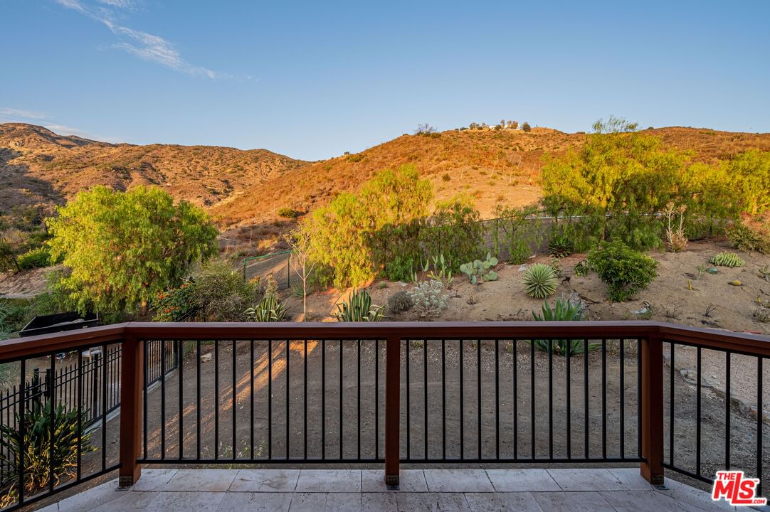 Mulholland photo 24