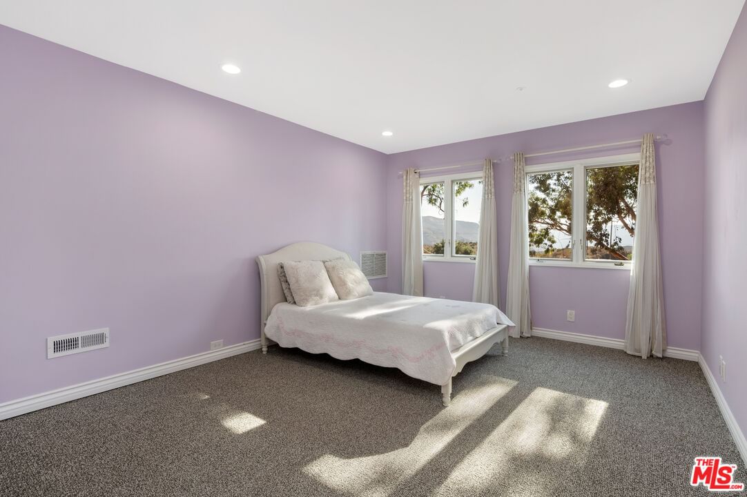 Mulholland photo 28