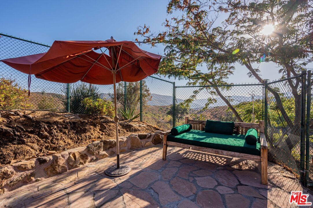 Mulholland photo 37