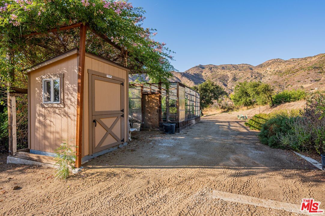 Mulholland photo 43
