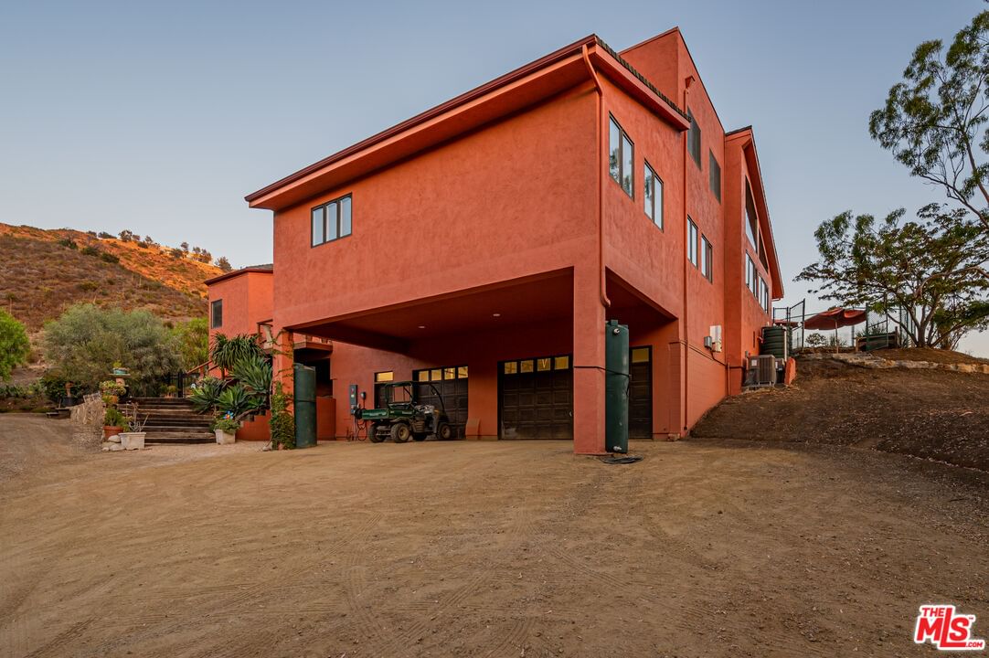 Mulholland photo 51