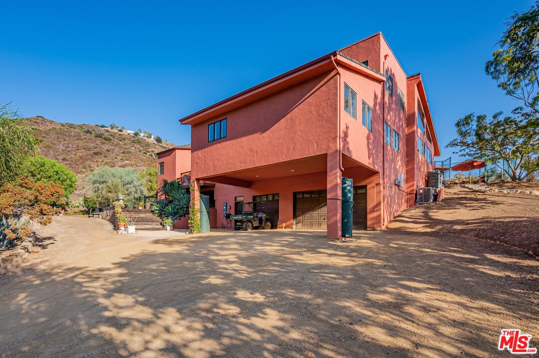 Mulholland photo 57