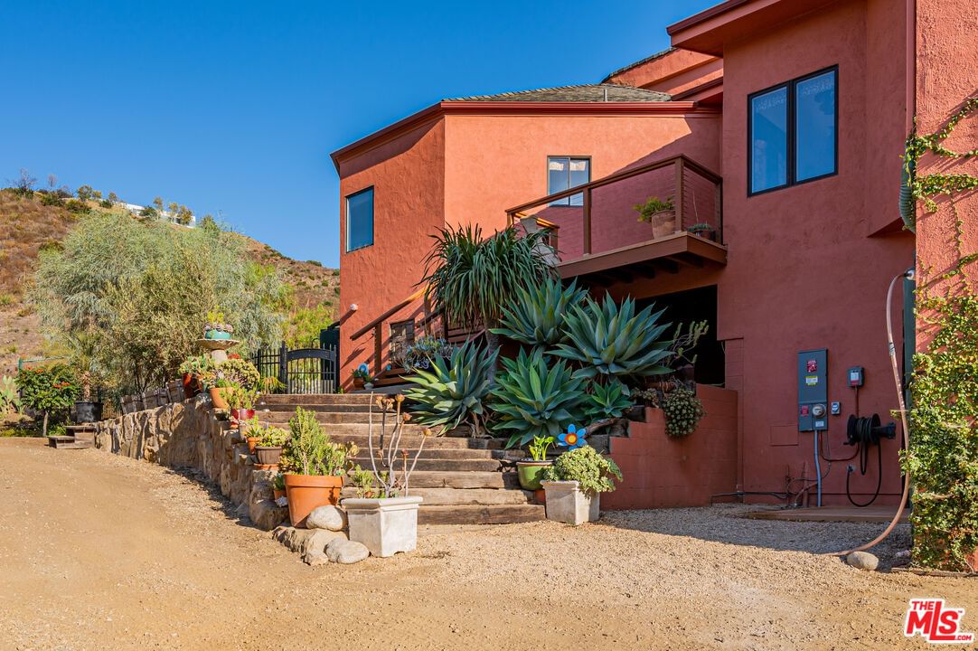 Mulholland photo 58