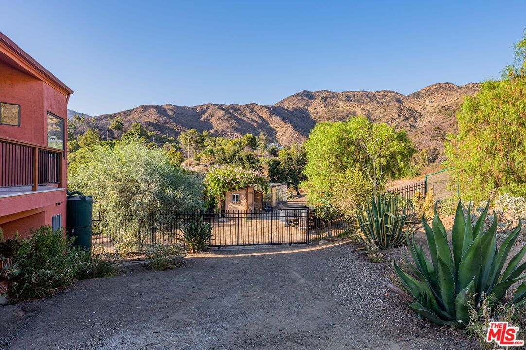 Mulholland photo 64