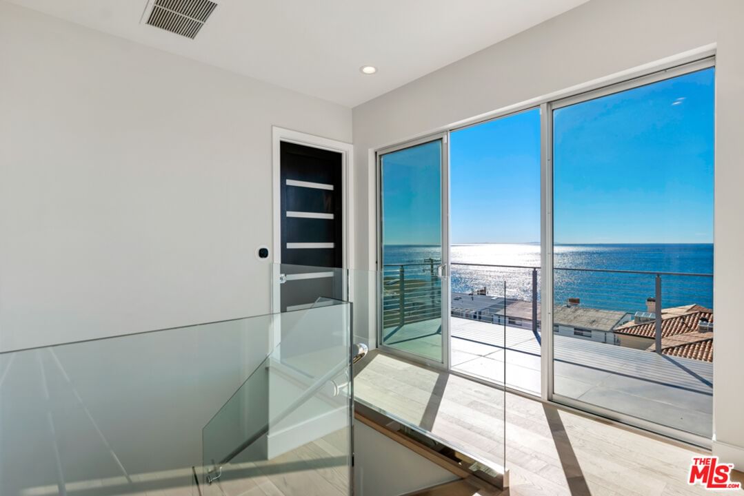 Malibu photo 28