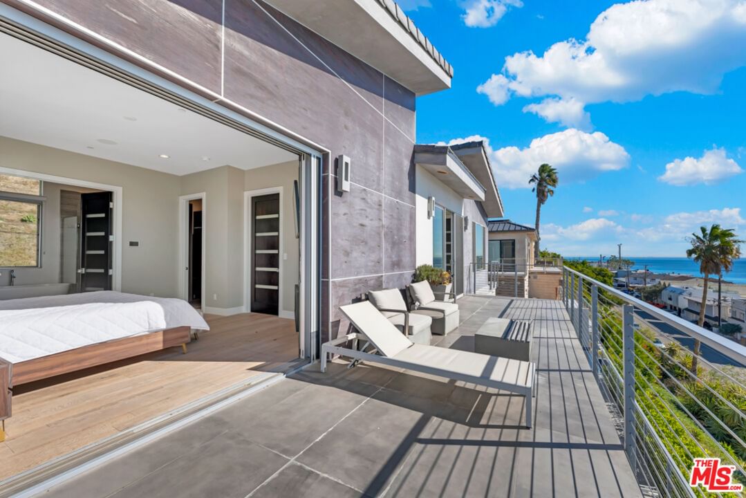 Malibu photo 34
