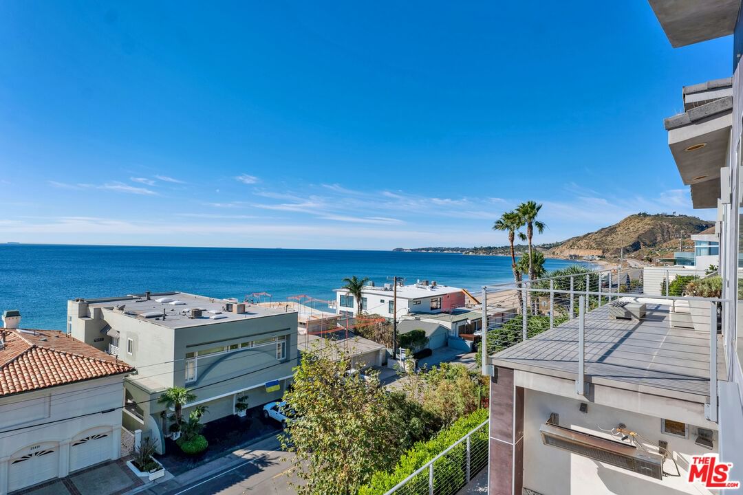 Malibu photo 58