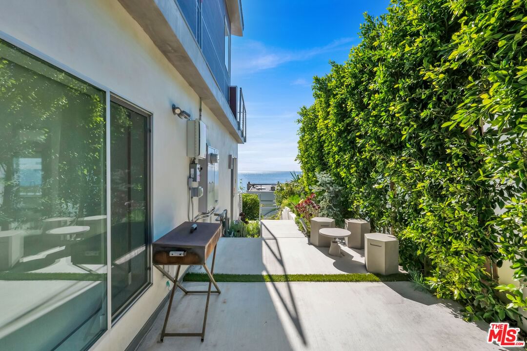 Malibu photo 70