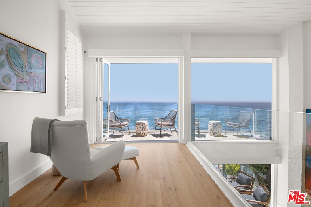 Malibu photo 17