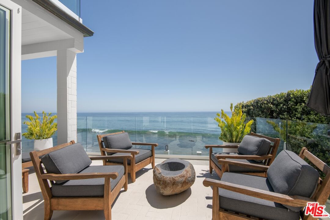 Malibu photo 27