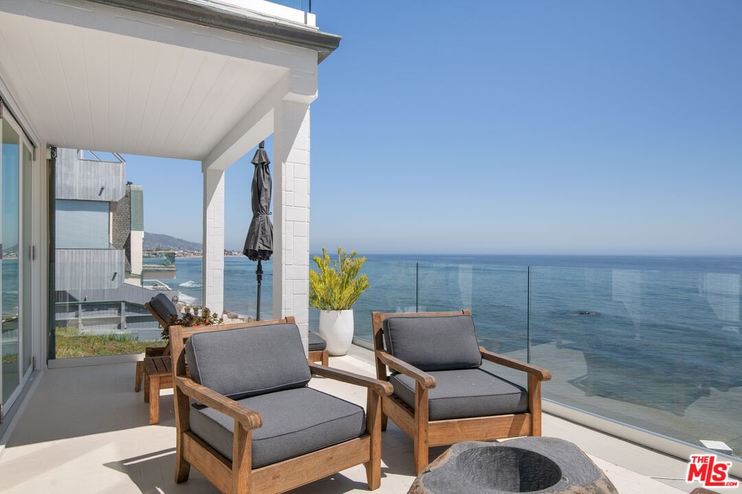 Malibu photo 29