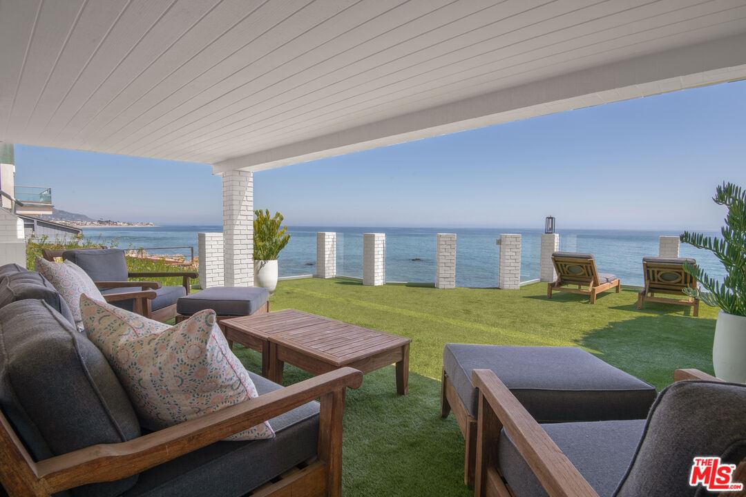 Malibu photo 32