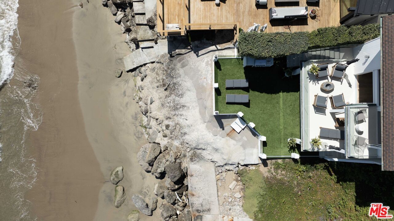 Malibu photo 36