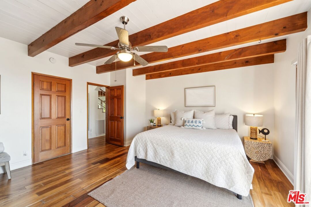 Hillview photo 40