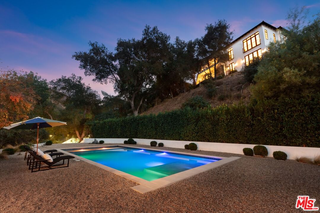 Coldwater Canyon photo 68