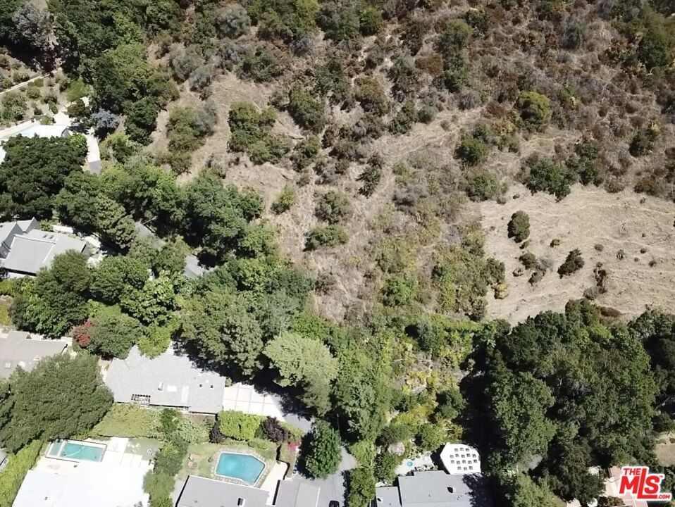Mandeville Canyon photo 11