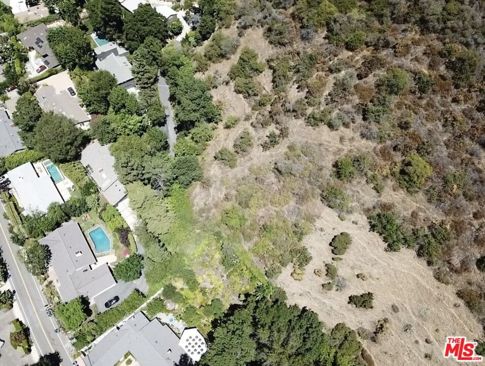 Mandeville Canyon photo 9