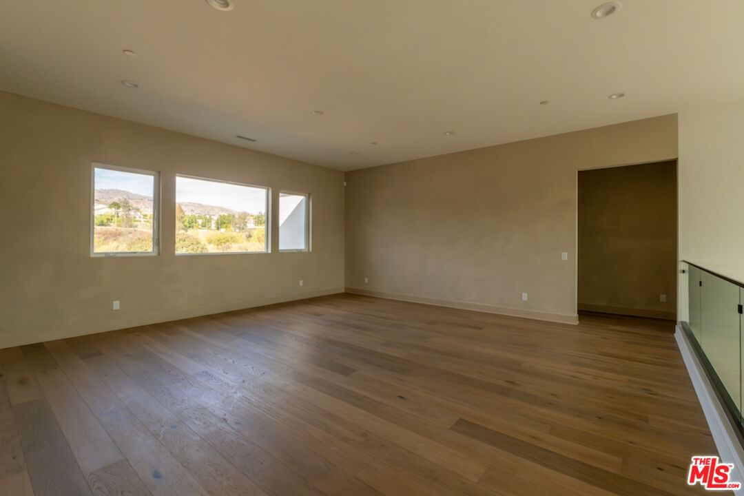 Edgewood photo 18