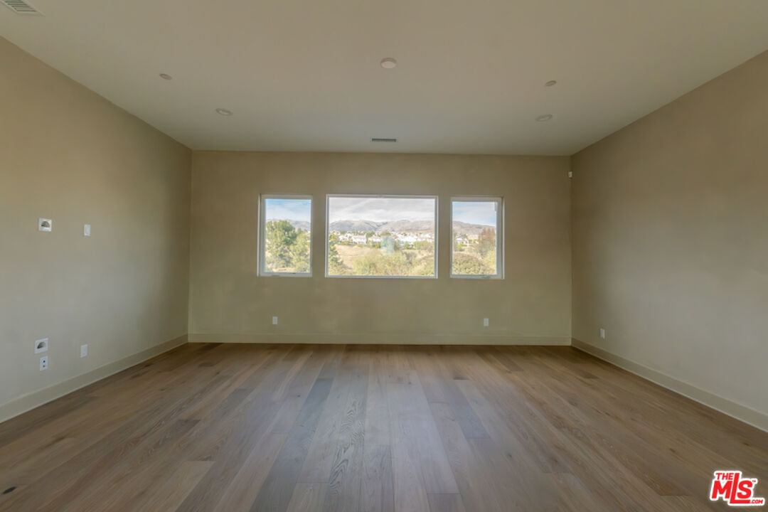 Edgewood photo 19