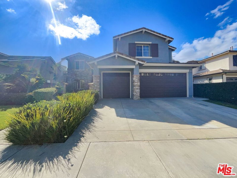 3946 Whistle Train Rd