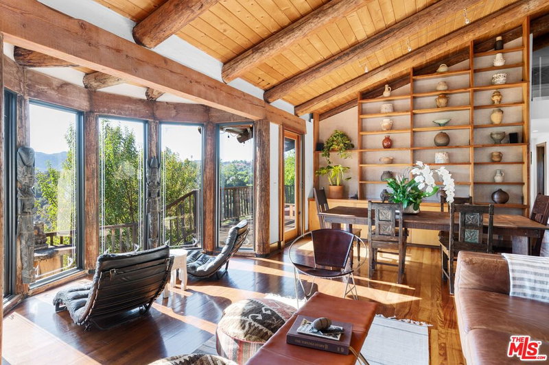 1738 Topanga Skyline Dr