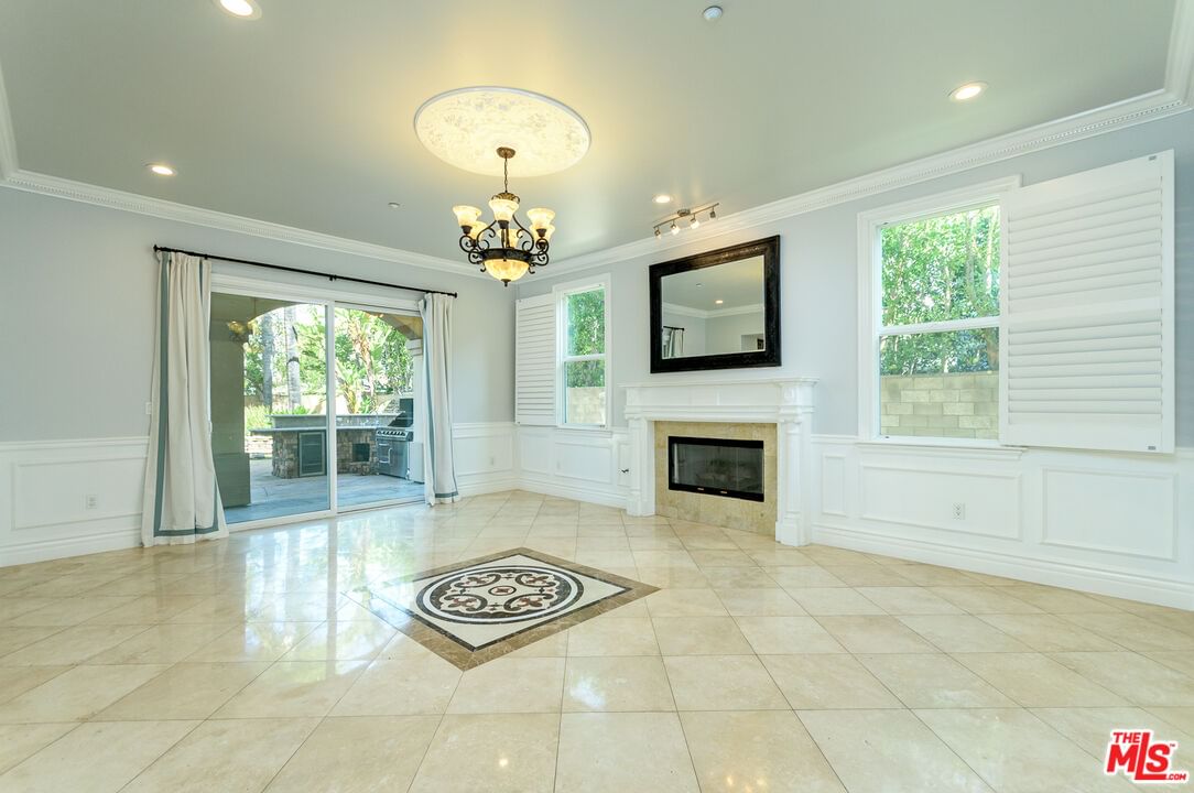 Pacific Oak photo 18