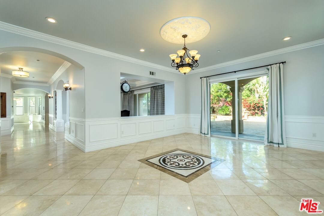 Pacific Oak photo 19