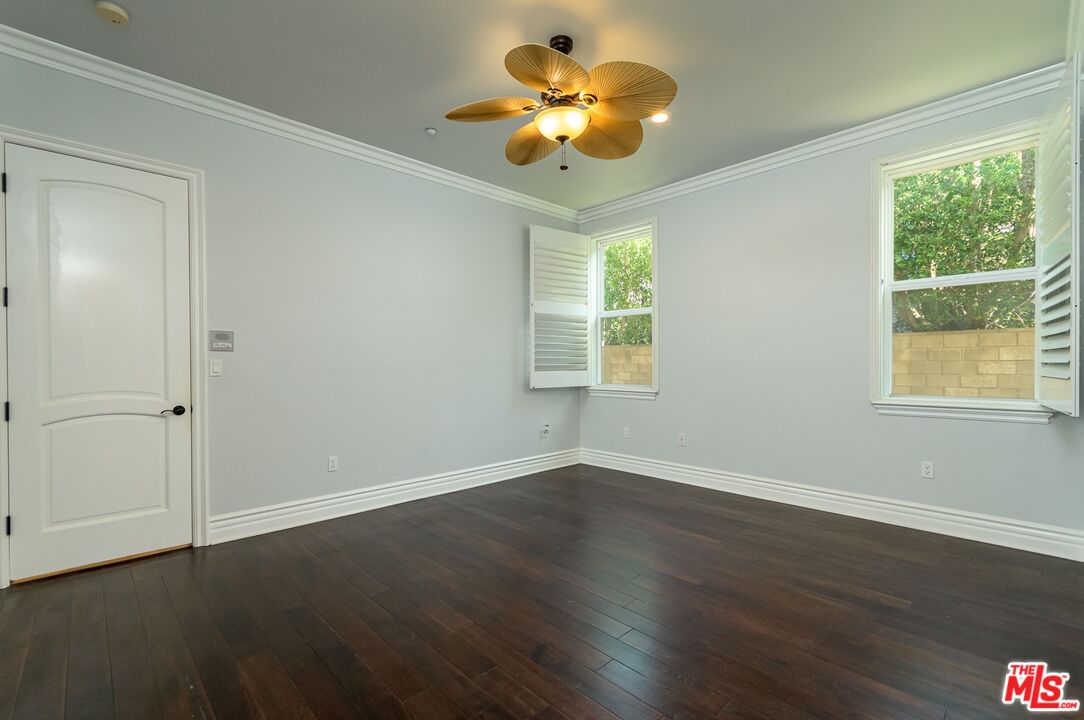 Pacific Oak photo 21