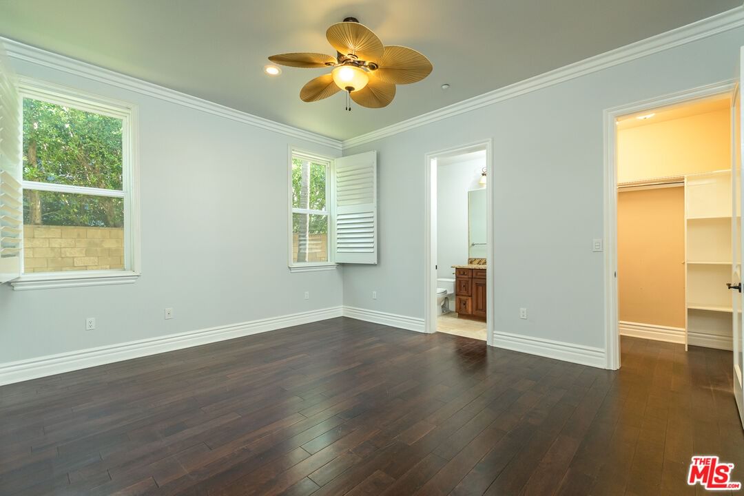 Pacific Oak photo 22