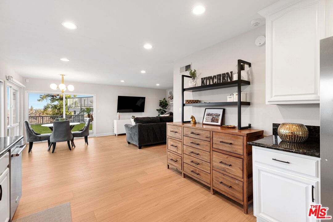 Winnetka photo 10