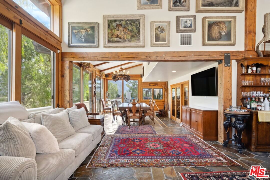 Mulholland photo 23