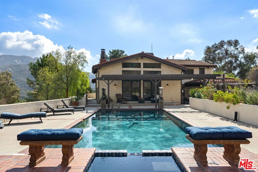 Mulholland photo 52