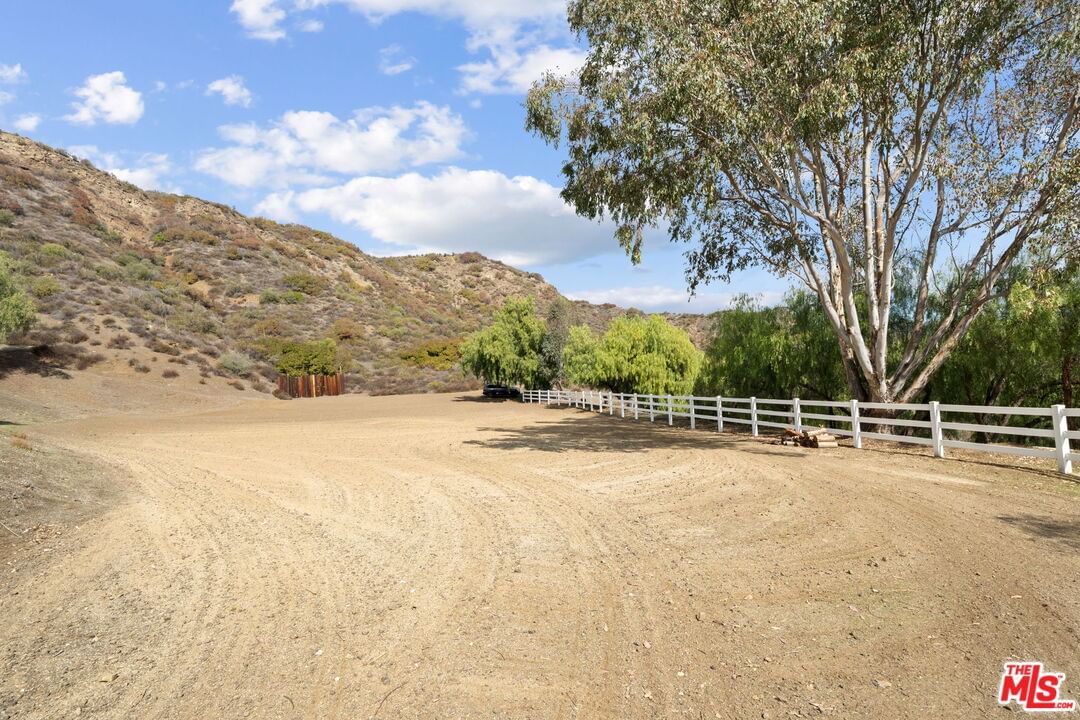 Mulholland photo 70