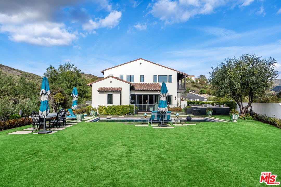 Country Ridge photo 32