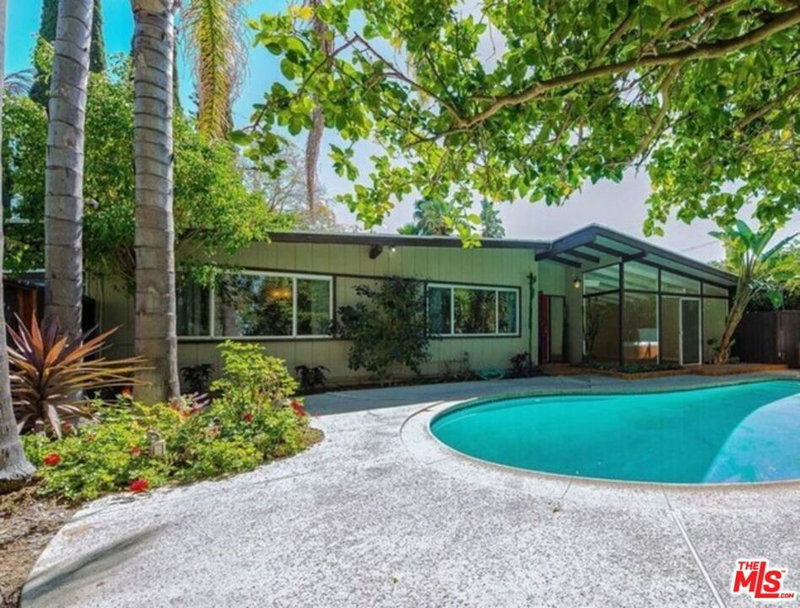 8090 Mulholland Dr