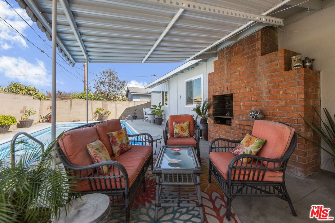Latchford photo 31