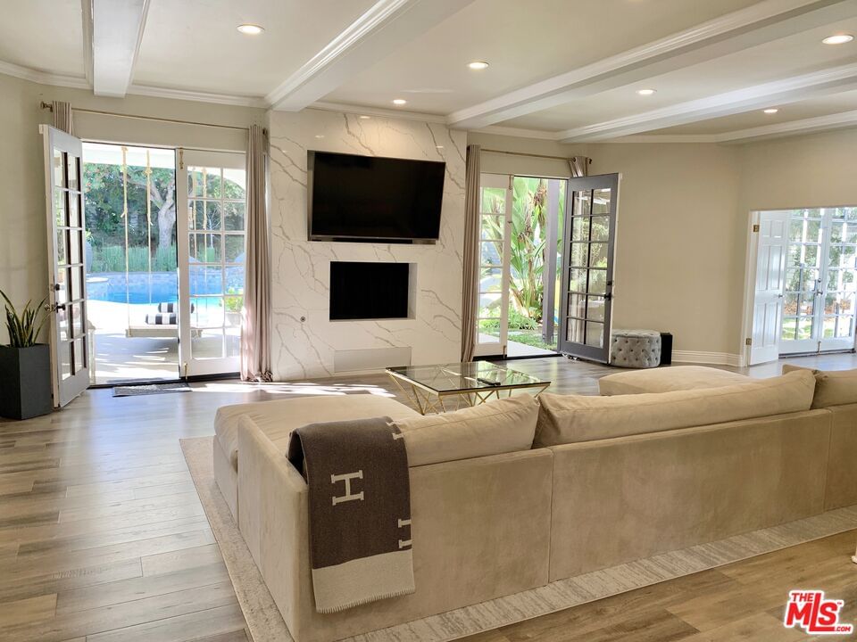 Deerfield photo 15