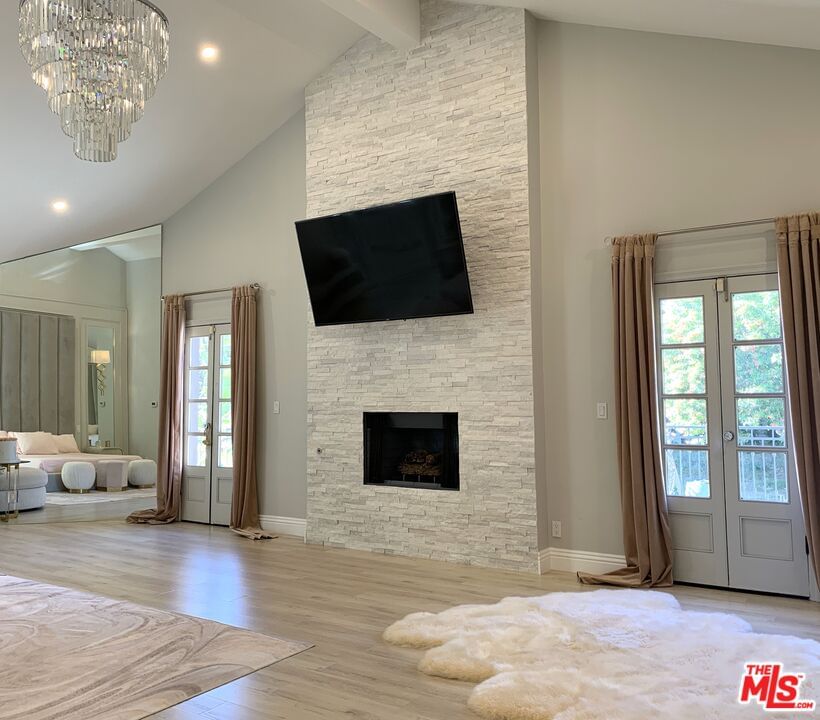 Deerfield photo 6